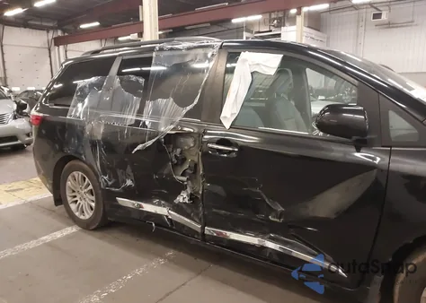 2016 Toyota Sienna Xle 8 Passenger из США, поврежденный, VIN 5TDYK3DC3GS716501